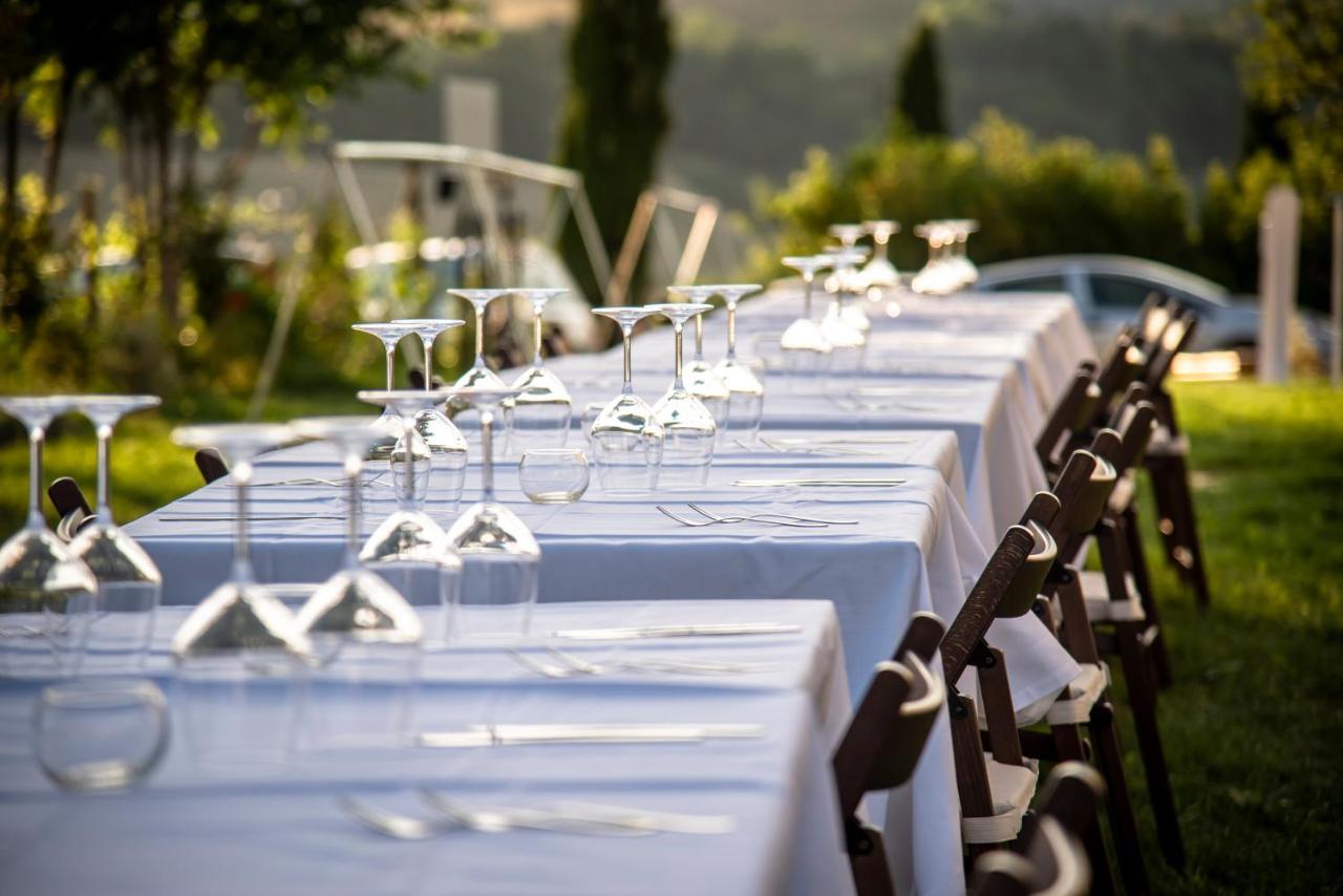 Recchi Franceschini Bike Hotel Last - Minute - Availability Montalto delle Marche Exterior photo